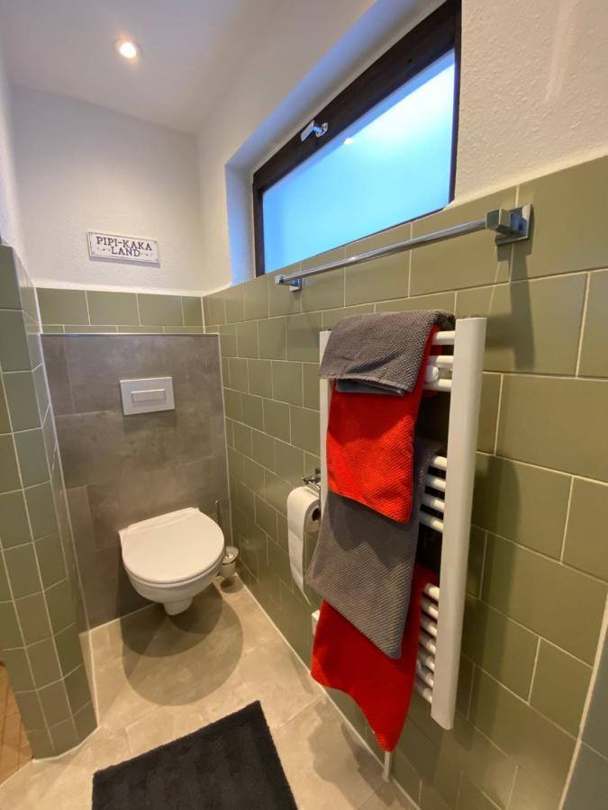 Ferienzimmer Am Strom 34 Росток Екстериор снимка