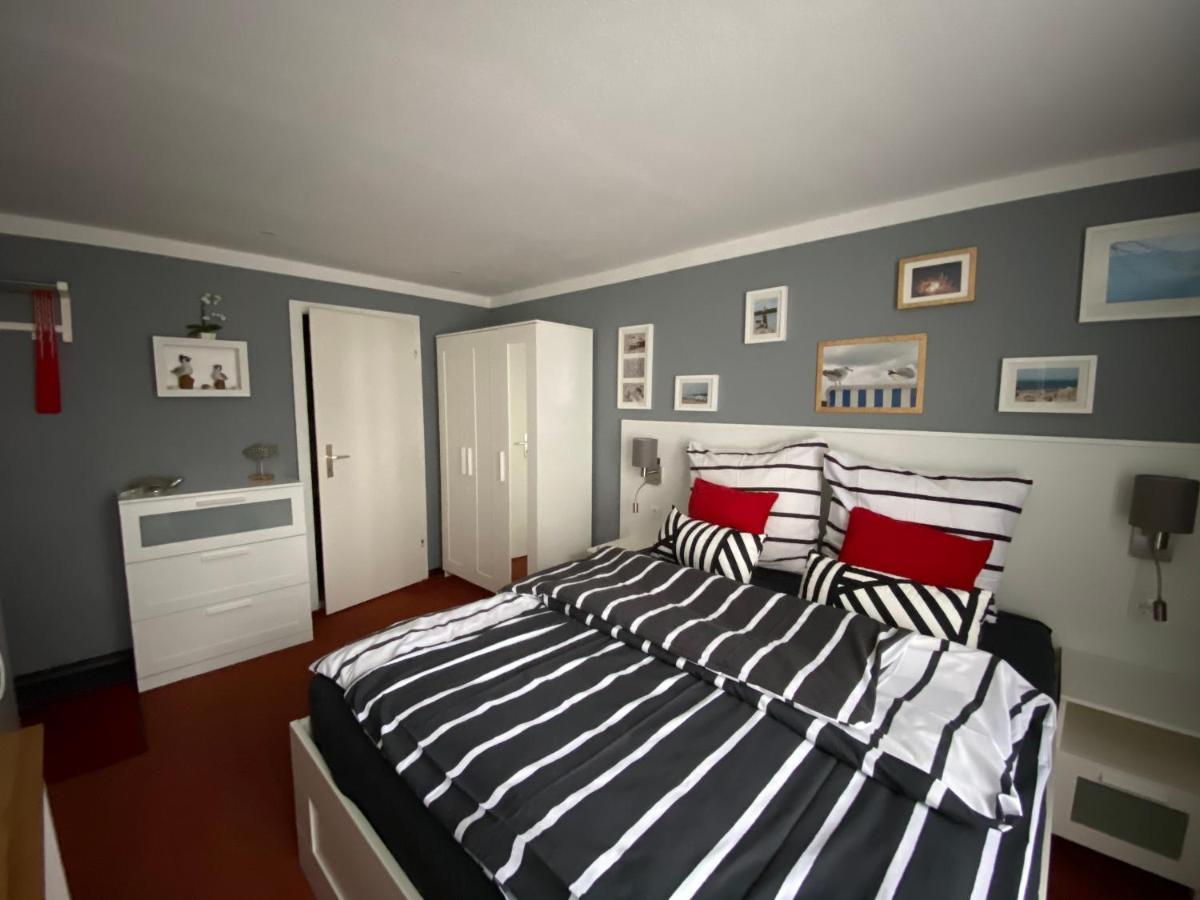 Ferienzimmer Am Strom 34 Росток Екстериор снимка